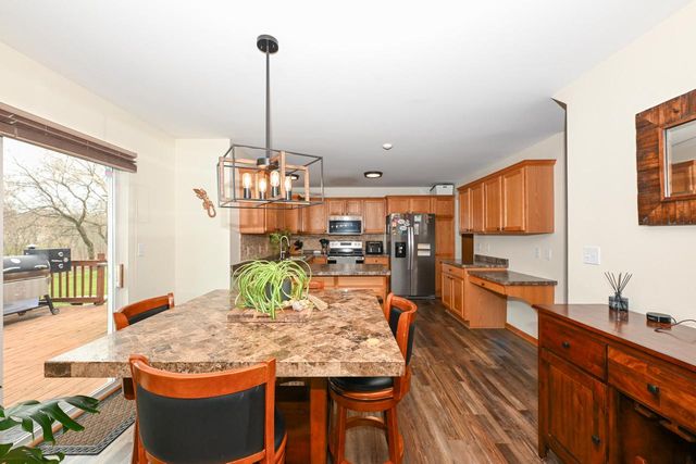 3728 Stillwater CIRCLE, Waukesha, WI 53189