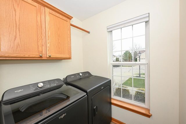3728 Stillwater CIRCLE, Waukesha, WI 53189