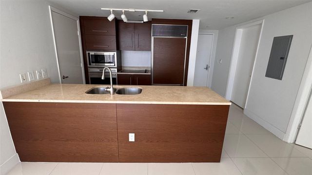 475 Brickell Avenue 4913, Miami, FL 33131