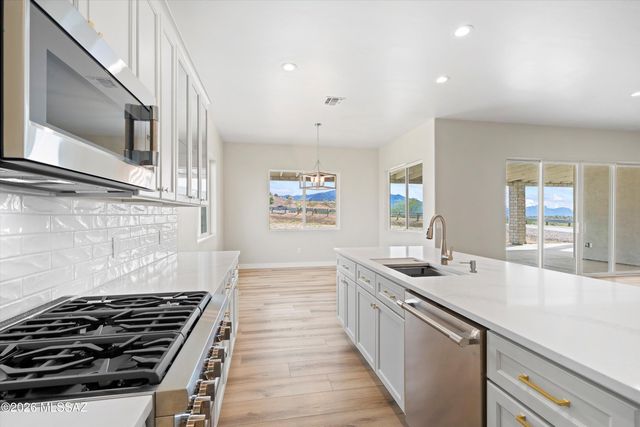 67620 E Lauren Place, Oracle, AZ 85623