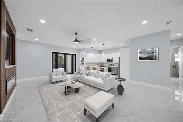 3611 2nd ST SW, Lehigh Acres, FL 33976