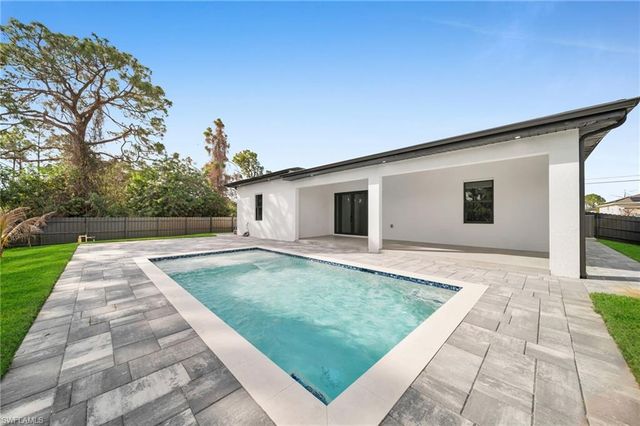 3611 2nd ST SW, Lehigh Acres, FL 33976