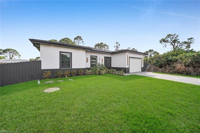 3611 2nd ST SW, Lehigh Acres, FL 33976