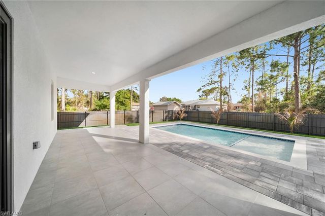 3611 2nd ST SW, Lehigh Acres, FL 33976