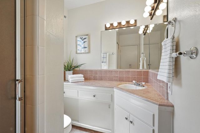 3641 52nd St, Sacramento, CA 95820