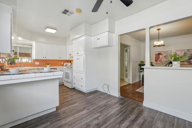 3641 52nd St, Sacramento, CA 95820