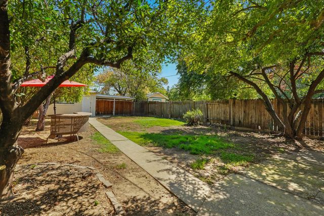 3641 52nd St, Sacramento, CA 95820