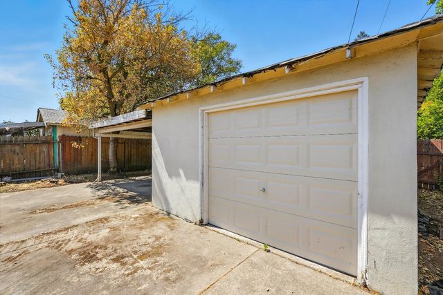 3641 52nd St, Sacramento, CA 95820