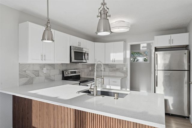 2105 9TH STREET NE, Winter Haven, FL 33881