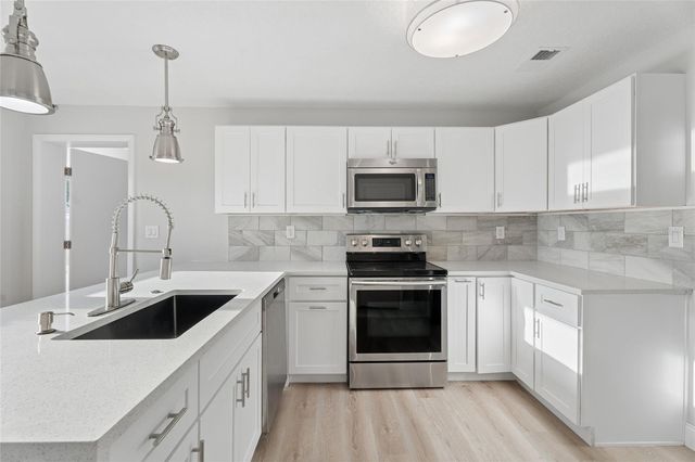 2105 9TH STREET NE, Winter Haven, FL 33881