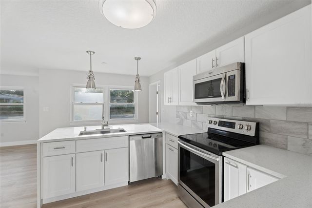 2105 9TH STREET NE, Winter Haven, FL 33881