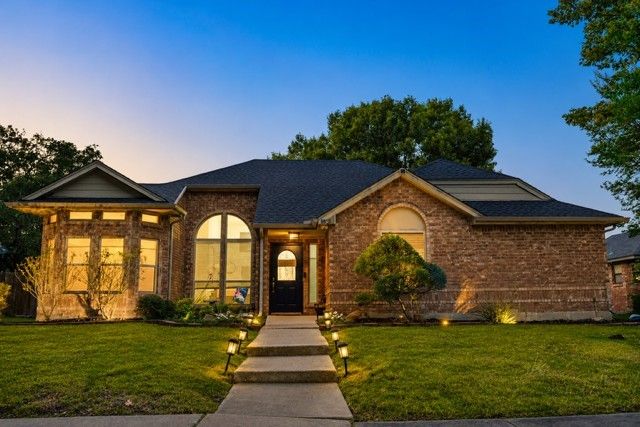 8909 Briarwood Drive, Rowlett, TX 75088