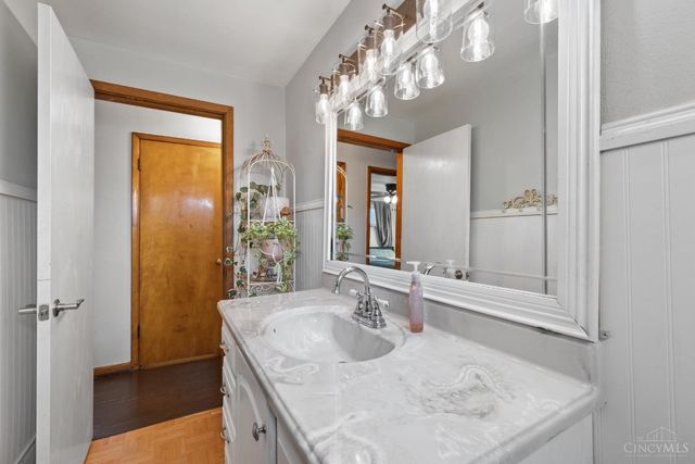 873 E US Rt 22 & 3, Hamilton Twp, OH 45152