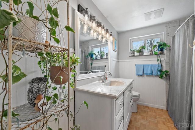 873 E US Rt 22 & 3, Hamilton Twp, OH 45152