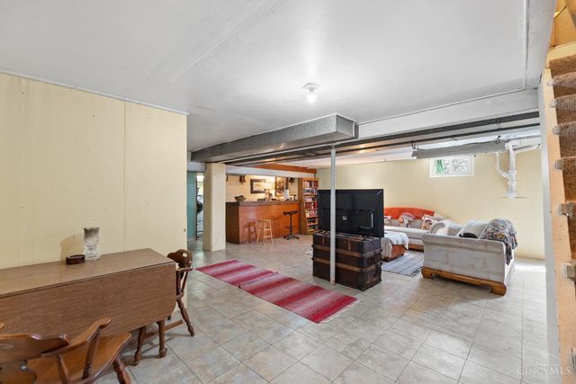 873 E US Rt 22 & 3, Hamilton Twp, OH 45152