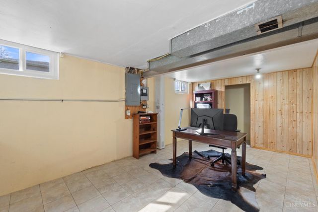 873 E US Rt 22 & 3, Hamilton Twp, OH 45152