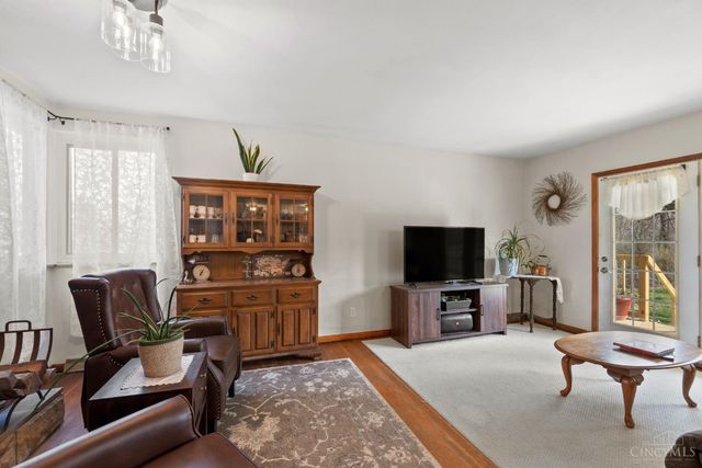 873 E US Rt 22 & 3, Hamilton Twp, OH 45152