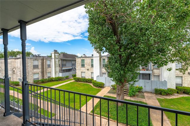 6606 De Moss Drive 208, Houston, TX 77074