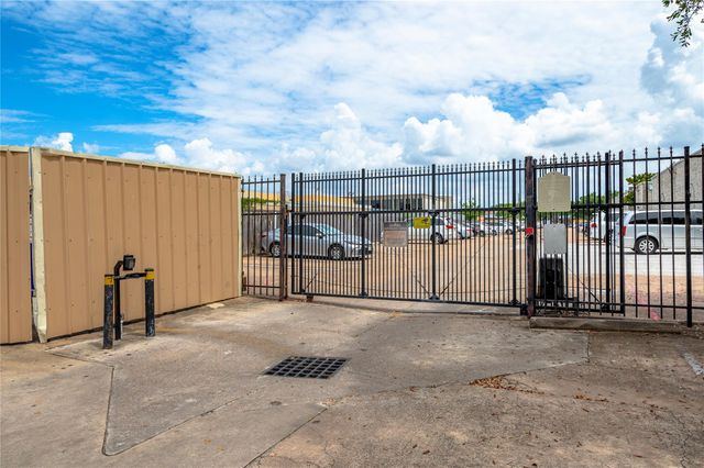6606 De Moss Drive 208, Houston, TX 77074