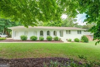 411 Burke Circle, Mcdonough, GA 30253