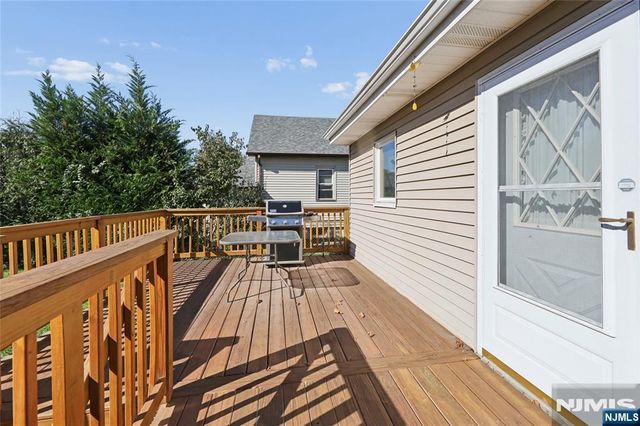 186 Grand Street, New Milford, NJ 07646