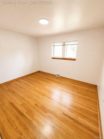 1641-1643 Fairview Avenue, Royal Oak, MI 48073