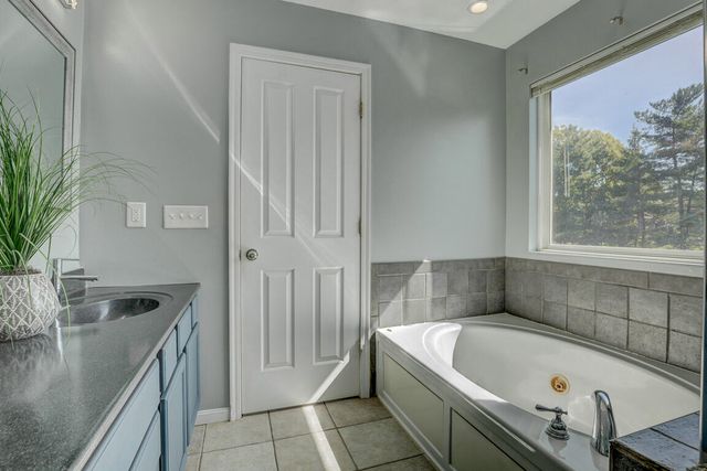 9370 Lago Mar Court, Florence, KY 41042
