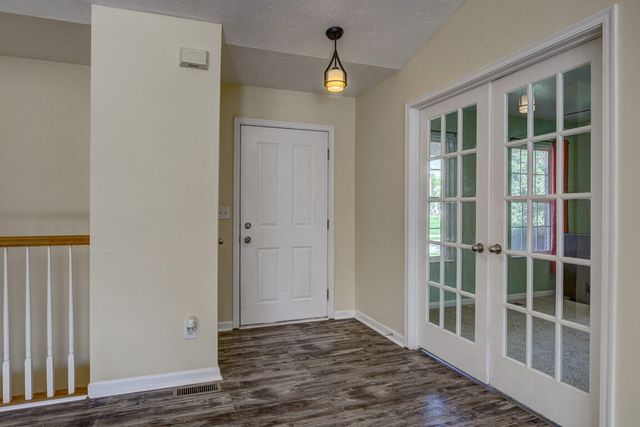 9370 Lago Mar Court, Florence, KY 41042