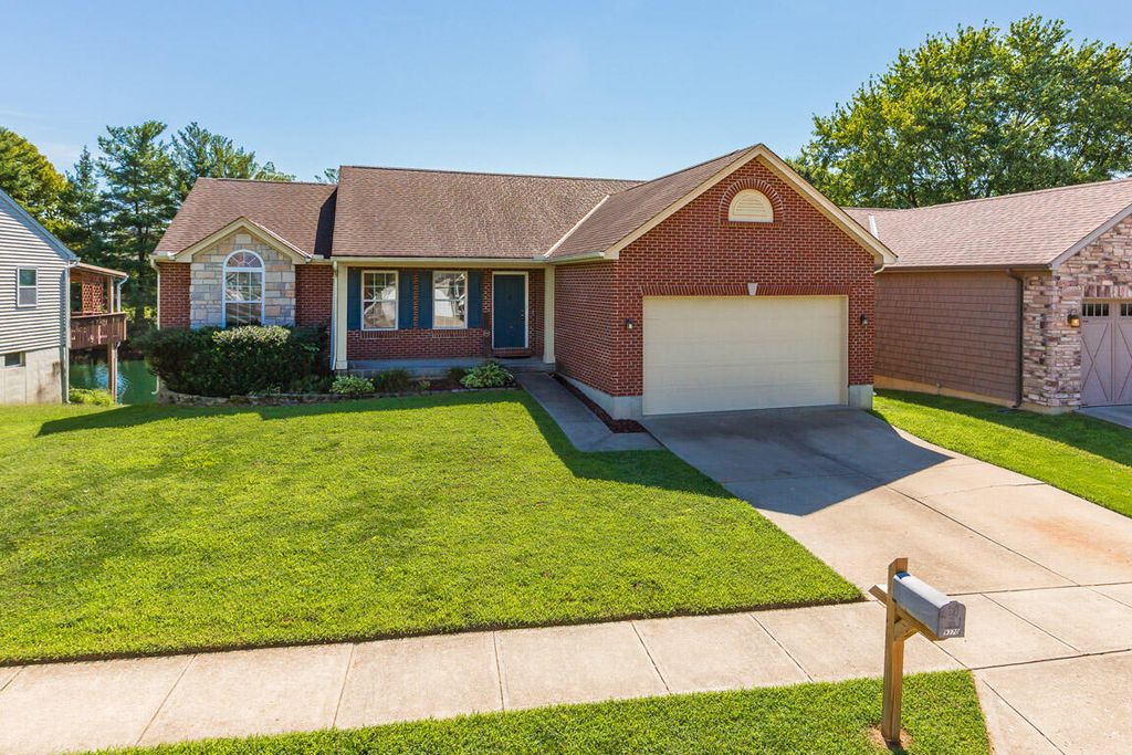 9370 Lago Mar Court, Florence, KY 41042