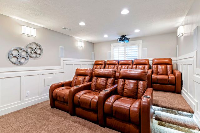 141 W GAILEY LN, Kaysville, UT 84037