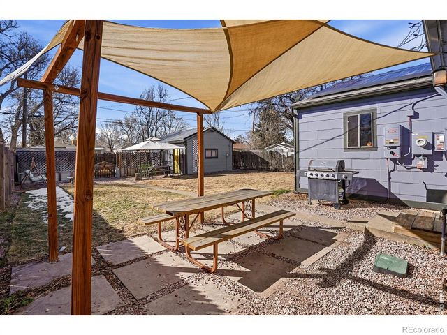 2057 Ironton Street, Aurora, CO 80010