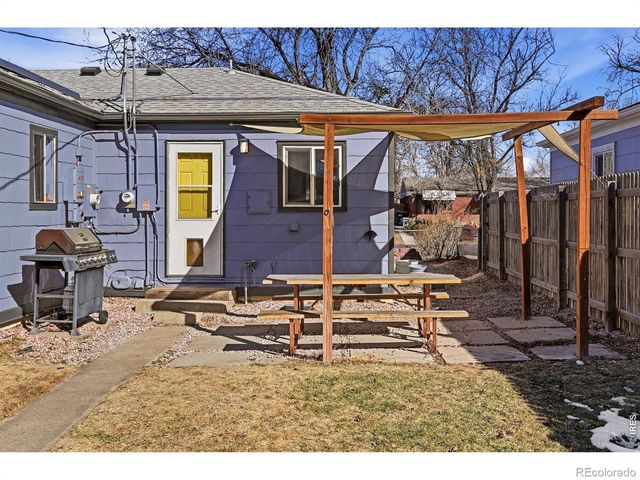 2057 Ironton Street, Aurora, CO 80010