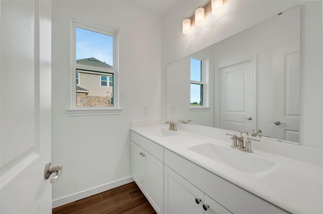 219 Dunovant Drive, Sealy, TX 77474
