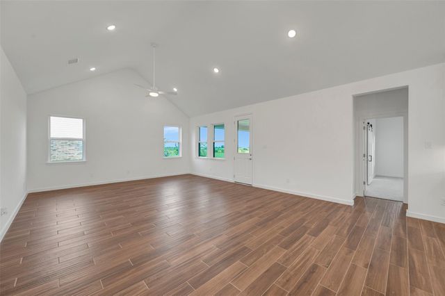 219 Dunovant Drive, Sealy, TX 77474