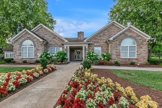 2211 Bridgeway St, Murfreesboro, TN 37128