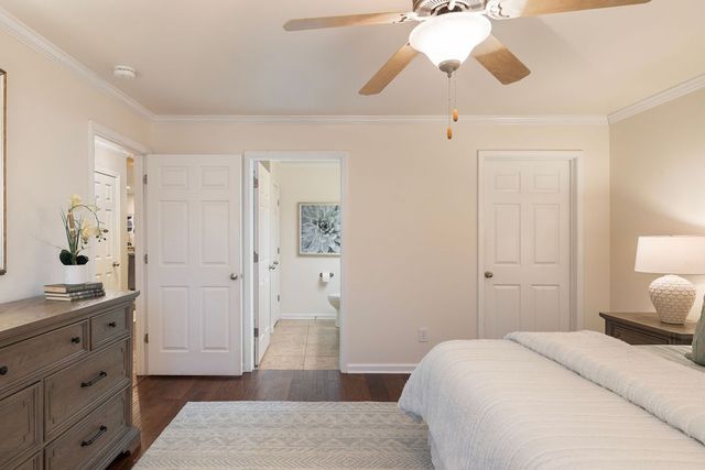 2211 Bridgeway St, Murfreesboro, TN 37128