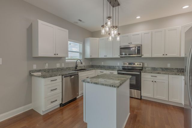 2015 N Chamberlain Avenue, Chattanooga, TN 37406
