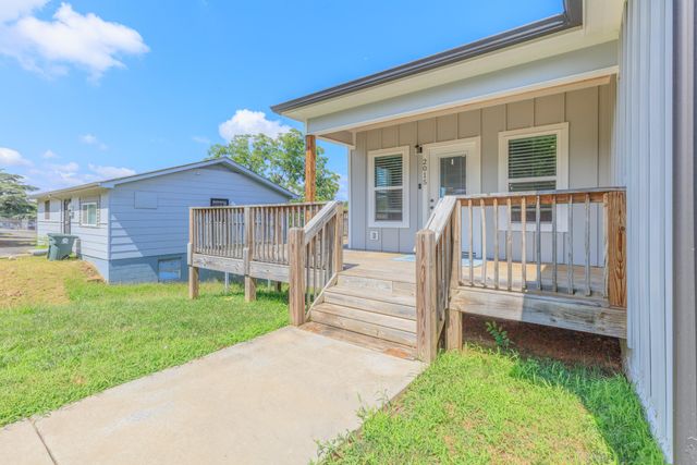 2015 N Chamberlain Avenue, Chattanooga, TN 37406