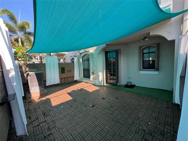 10343 NW 30th Ter -, Doral, FL 33172