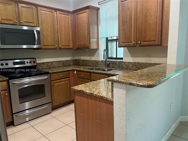 10343 NW 30th Ter -, Doral, FL 33172