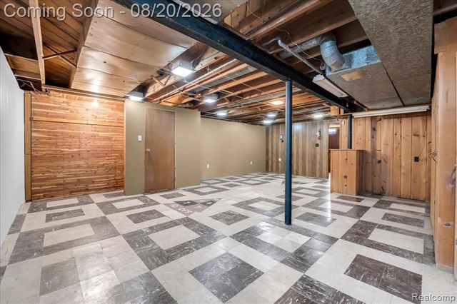 1952 Lakeview Street, Trenton, MI 48183