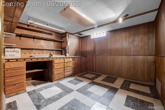 1952 Lakeview Street, Trenton, MI 48183