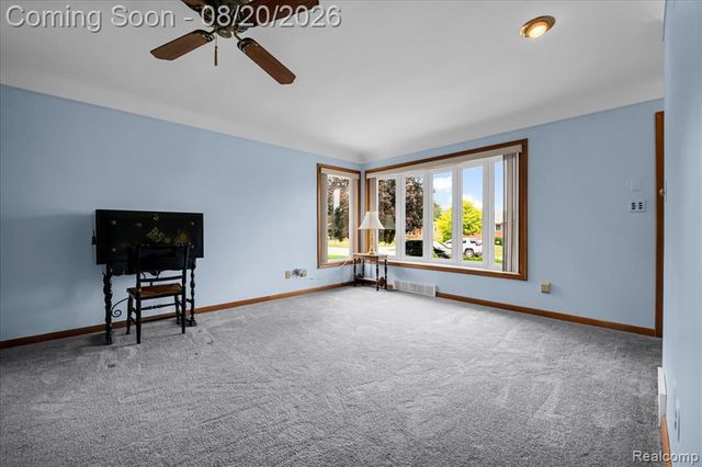 1952 Lakeview Street, Trenton, MI 48183