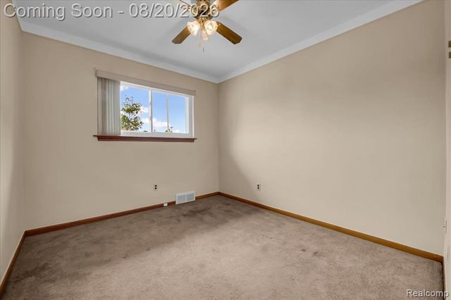 1952 Lakeview Street, Trenton, MI 48183