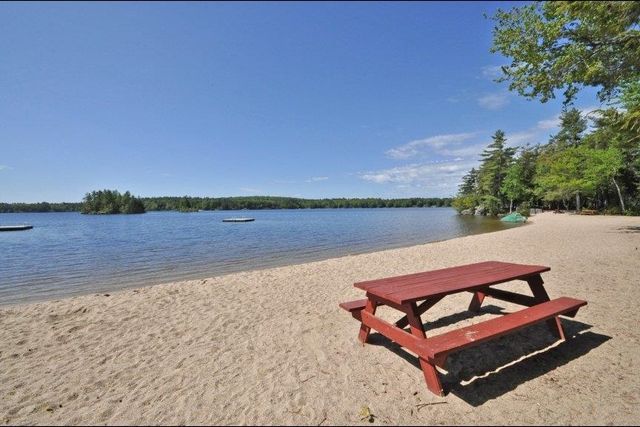 98 Wintersport Street, Moultonborough, NH 03254