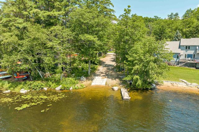 98 Wintersport Street, Moultonborough, NH 03254