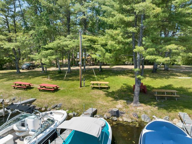 98 Wintersport Street, Moultonborough, NH 03254
