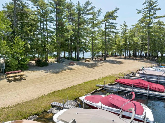 98 Wintersport Street, Moultonborough, NH 03254