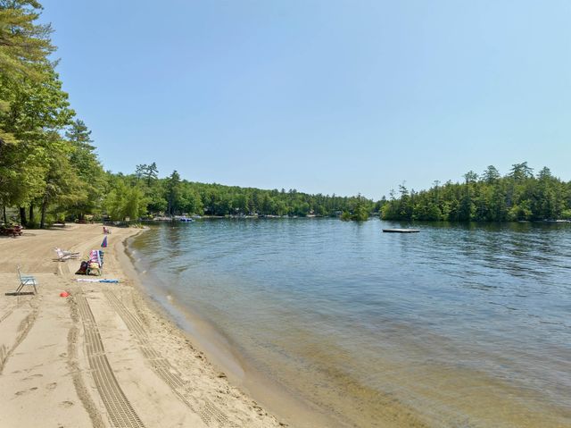 98 Wintersport Street, Moultonborough, NH 03254