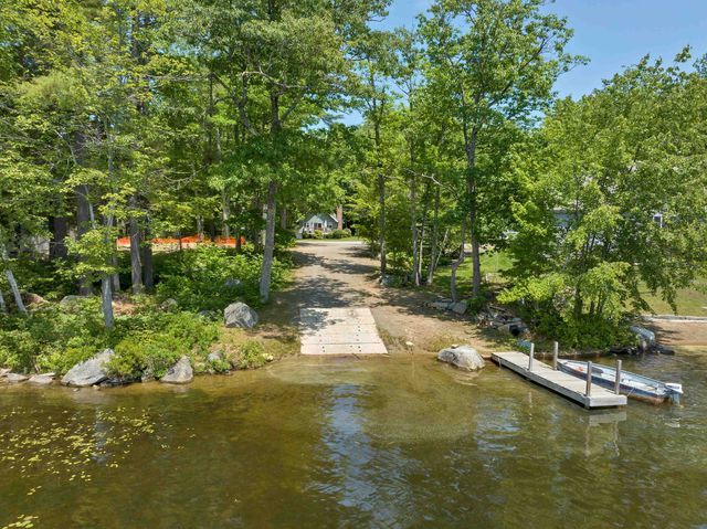 98 Wintersport Street, Moultonborough, NH 03254